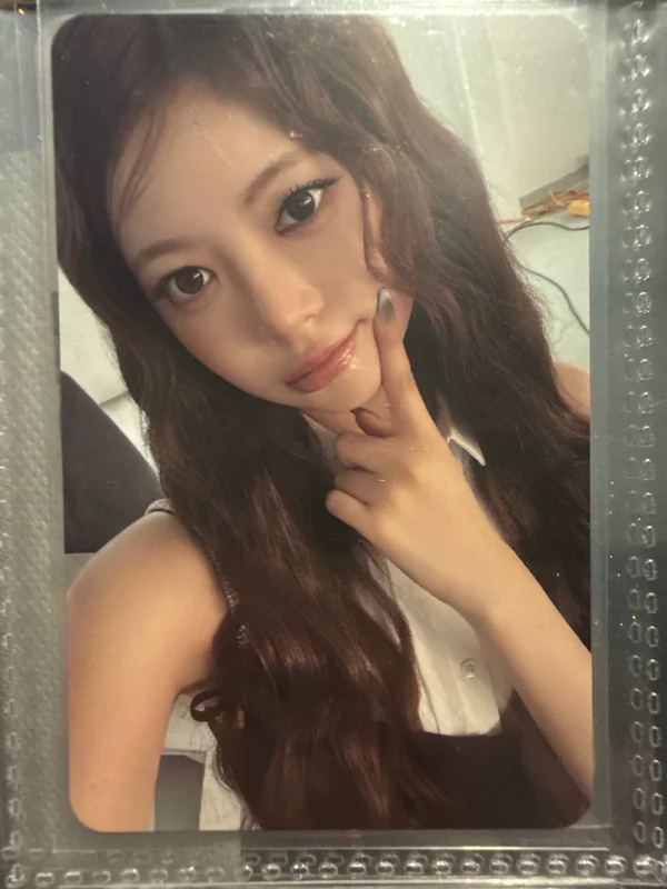 LE SSERAFIM 2026 SEASONS GREETINGS