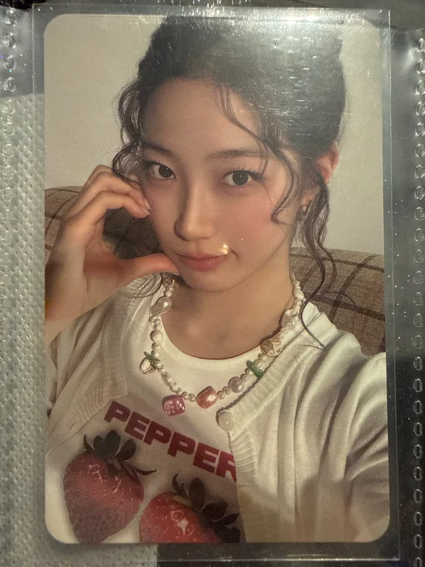 LE SSERAFIM 2026 SEASONS GREETINGS