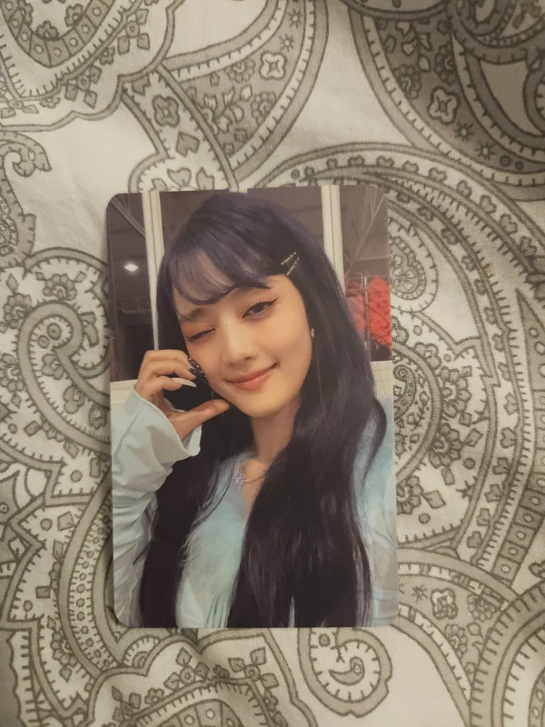 ITZY CHAERYEONG 'GOLD STANDARD VER.' Photocard | Sold by
