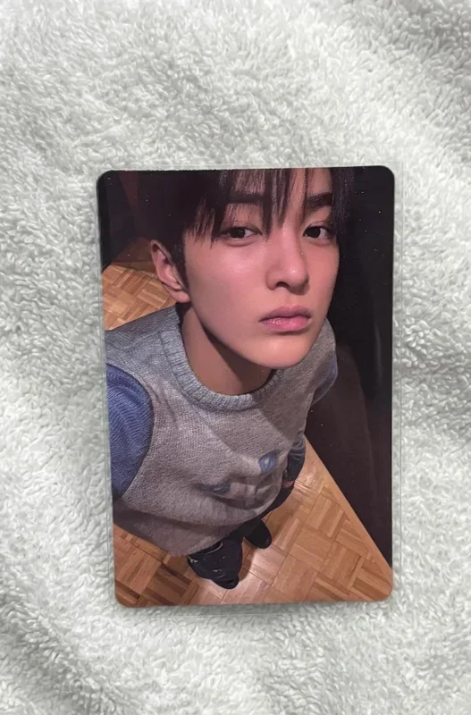 GREENGREEN Weverse Albums ver. Portrait B ver.