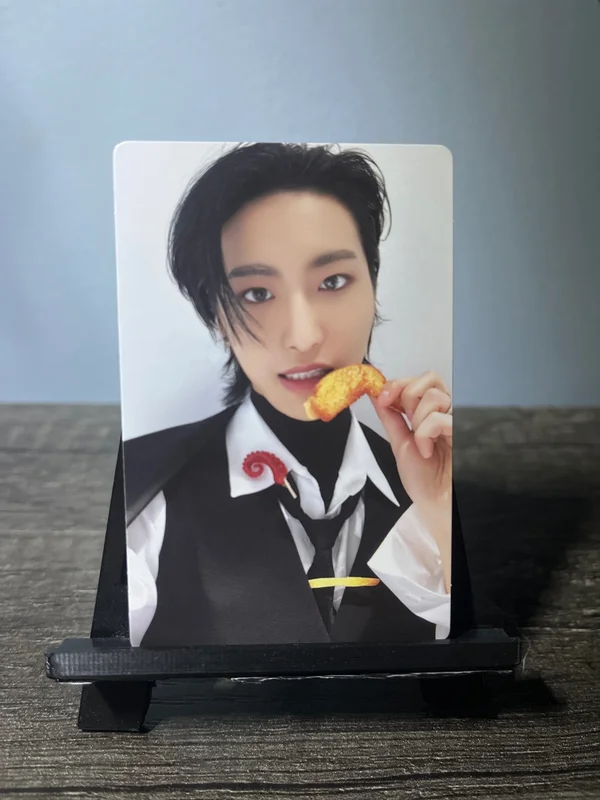 GOLDEN HOUR : Part.1 hello82 POP-UP Exclusive