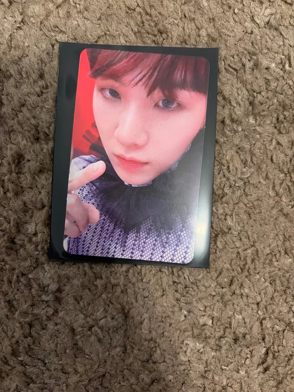 LOVE YOURSELF 'Answer'