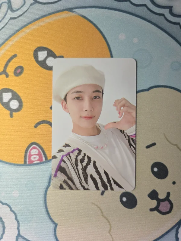 2022 SVT PHOTOBOOK THE NAME;17