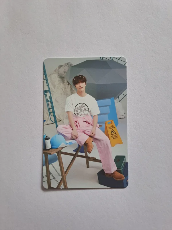 Seventeen DINO 'SEVENTEENTH HEAVEN AM 5:26 Ver.' Photocard | Sold