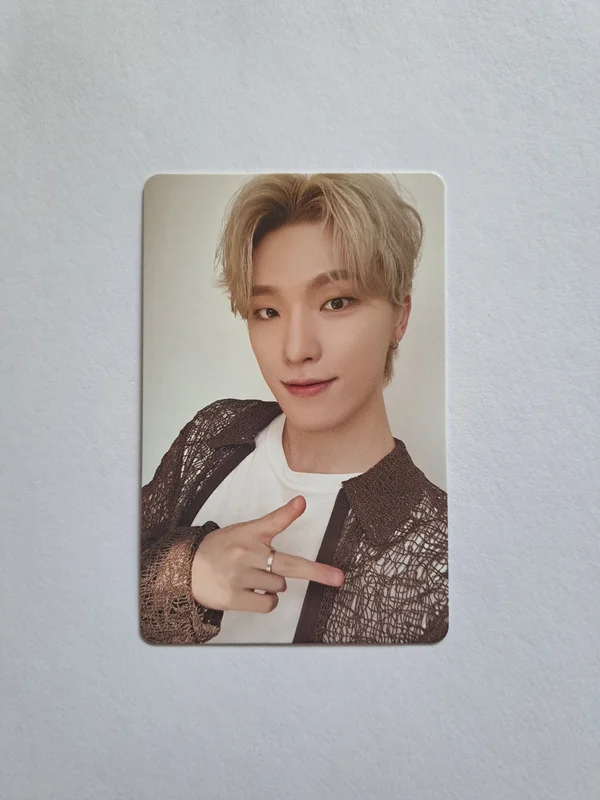 Seventeen DINO 'SEVENTEENTH HEAVEN AM 5:26 Ver.' Photocard | Sold