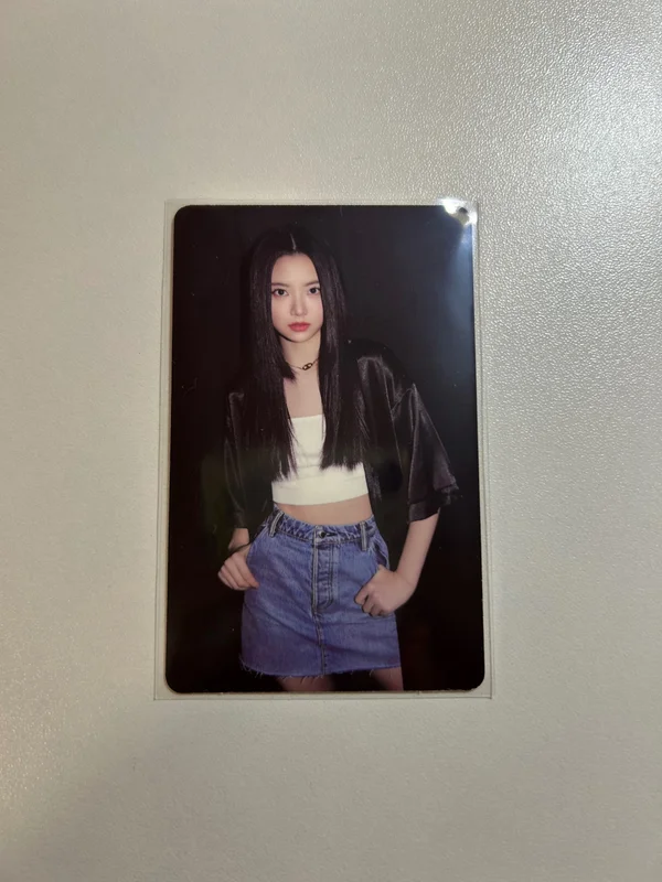 FEARLESS Monochrome Bouquet Ver.