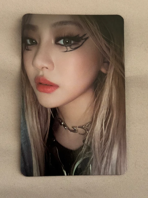 Girls Digipack Ver.