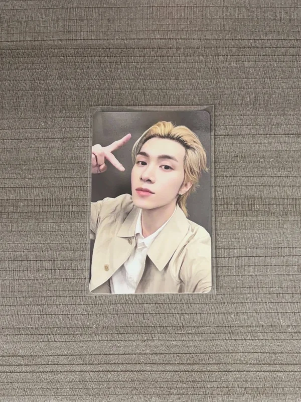 2025 SEASON'S GREETINGS