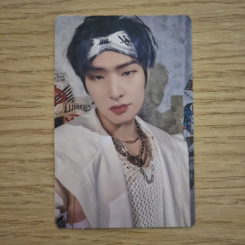 THE WORLD EP.1 : MOVEMENT DIGIPAK VER. hello82