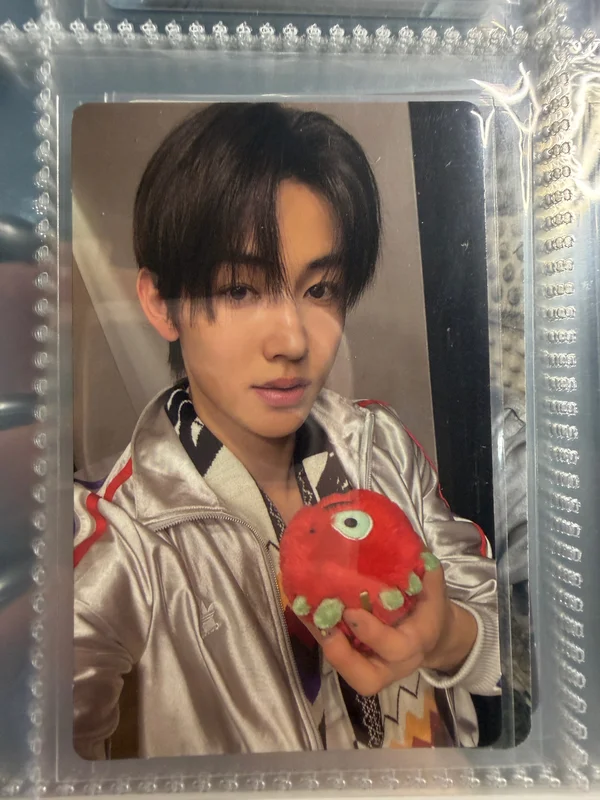 GREENGREEN CORTIS Ball REDRED ver.