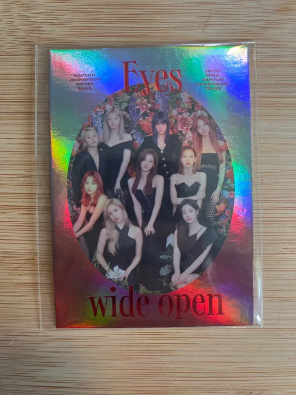 Eyes wide open JYP SHOP