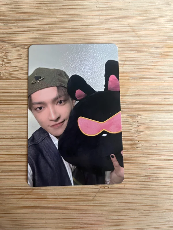 GOLDEN HOUR : Part.1 POP-UP EXHIBITION & STORE REWARD