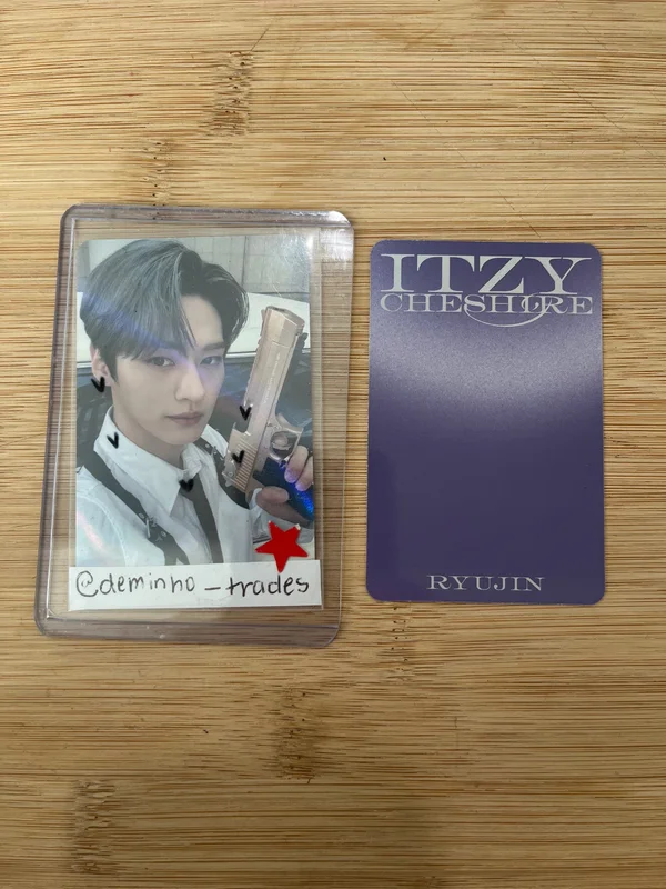 ITZY RYUJIN 'CHESHIRE LIMITED EDITION' Photocard | Sold by