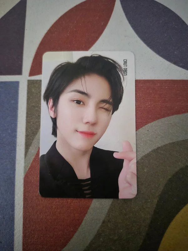 Seongmin HIDEOUT: THE NEW DAY WE STEP INTO ver.1