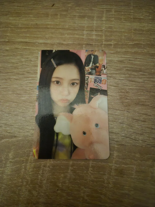 Yujin DOUBLAST POP-UP STORE & CAFE IN Kep1er ISLAND RANDOM PHOTOCARD PACK