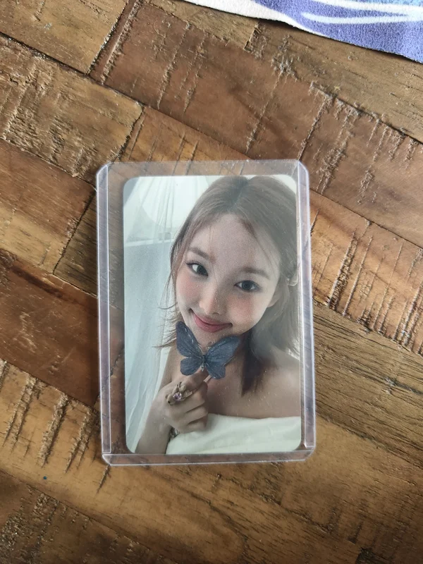 Yes, I am Nayeon. JYP SHOP