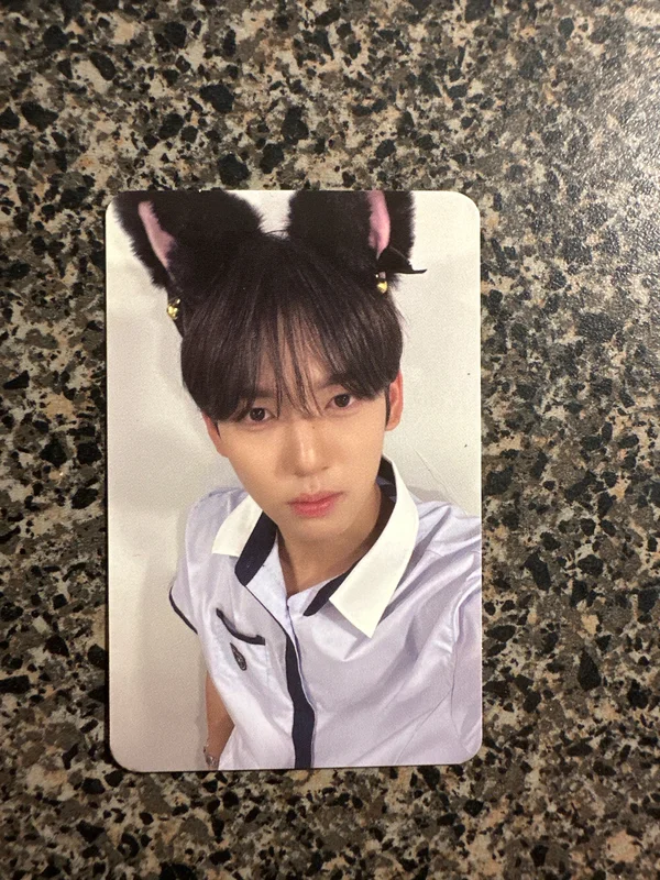 Youth in the shade makestar