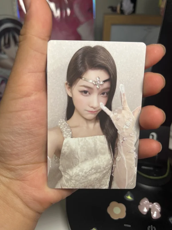 IROHA - bomb Weverse Albums ver.