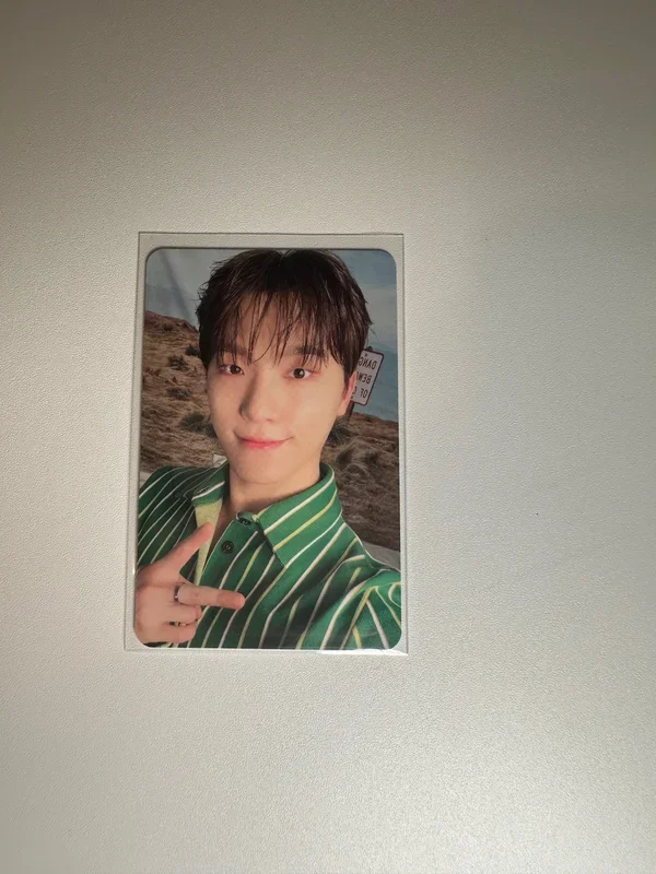 SEVENTEEN 2025 SEASON'S GREETINGS