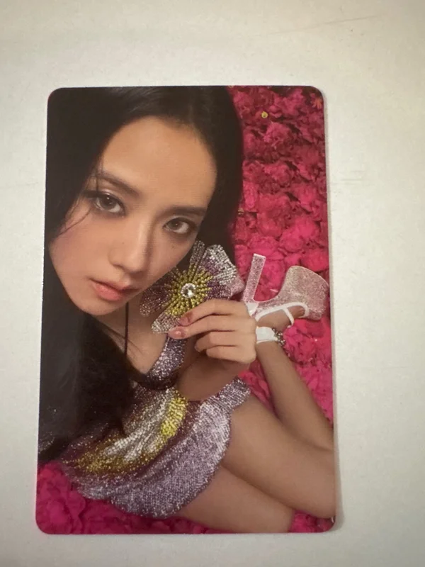 BLACKPINK JISOO 'ME Red Ver.' Photocard | Sold by dnabi_wtts