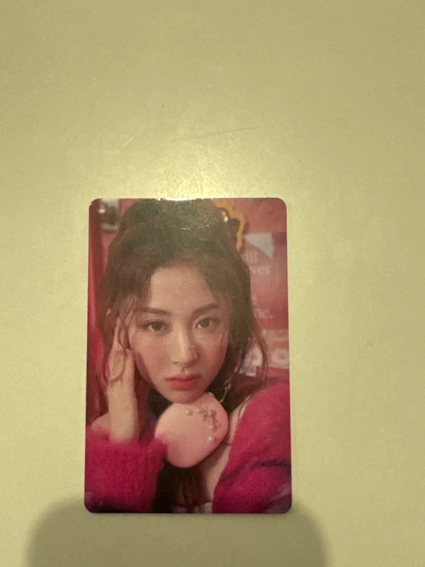 FEARLESS (Japanese ver.) PHOTO CARD