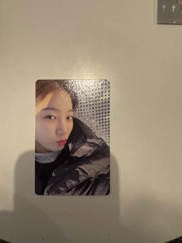 LE SSERAFIM's DAY OFF IN JEJU PHOTOBOOK