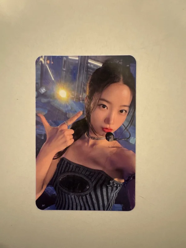 ANTIFRAGILE COMEBACK SHOW SPECIAL ALBUM PACKAGE
