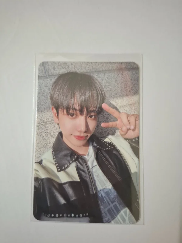 1st EP [WHY..] KPOP MERCH LUCKY DRAW