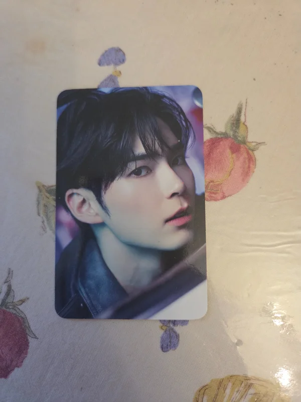 You had me at HELLO PHOTOBOOK ver.+Digipack ver. WITHMUU LUCKY DRAW