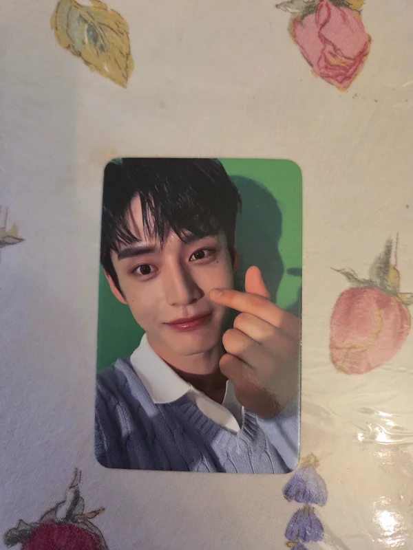 You had me at HELLO APPLEMUSIC Jiwoong