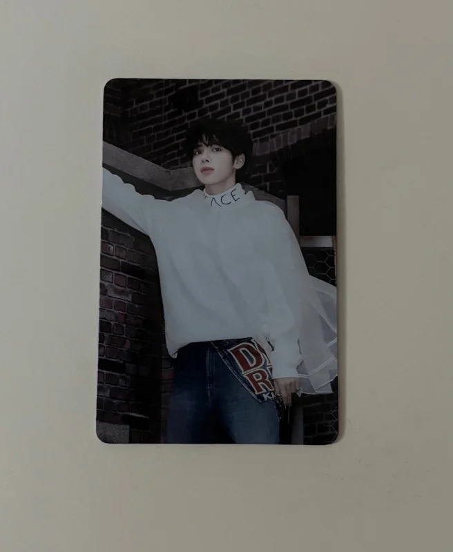 TOMORROW X TOGETHER JAPAN POP-UP STORE 2024 RANDOM PHOTO CARD
