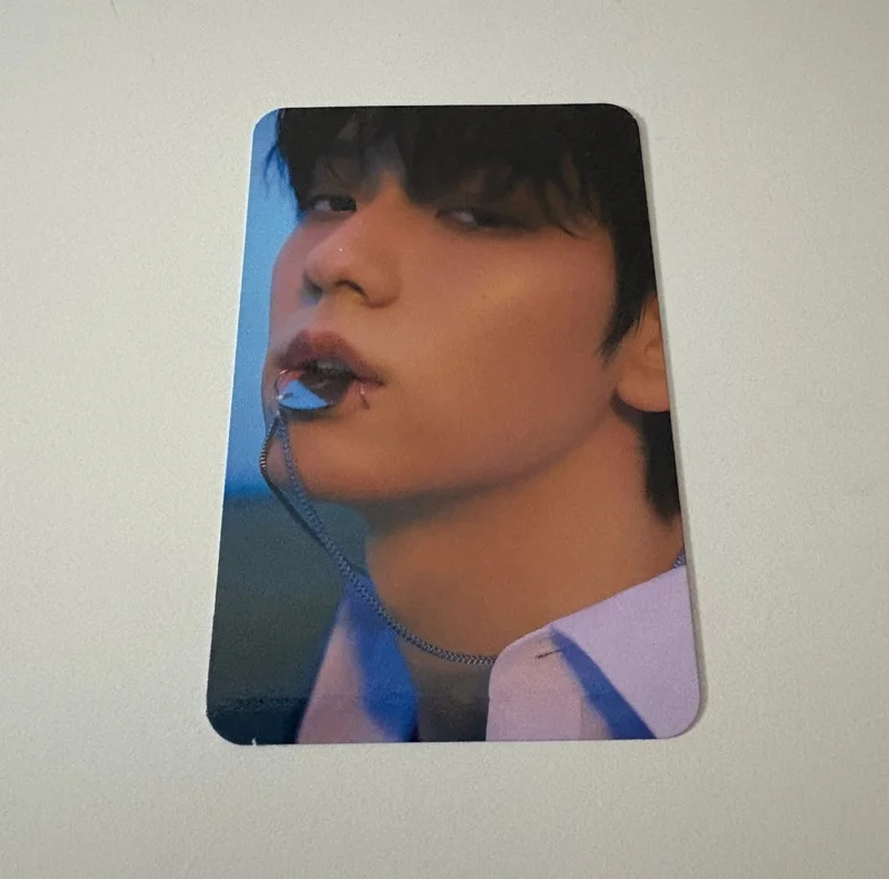 TOMORROW X TOGETHER minisode 3: TOMORROW POP-UP PHOTOCARD HOLDER KEYRING