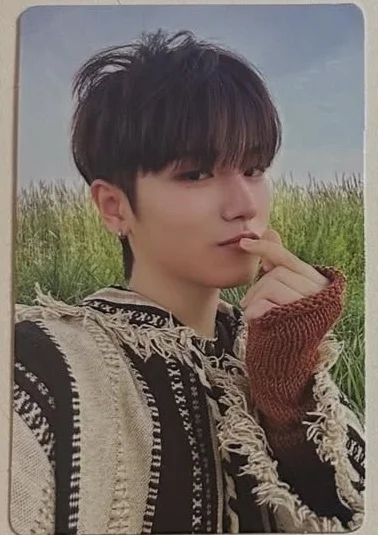 1st EP [WHY..] MOODY ver.