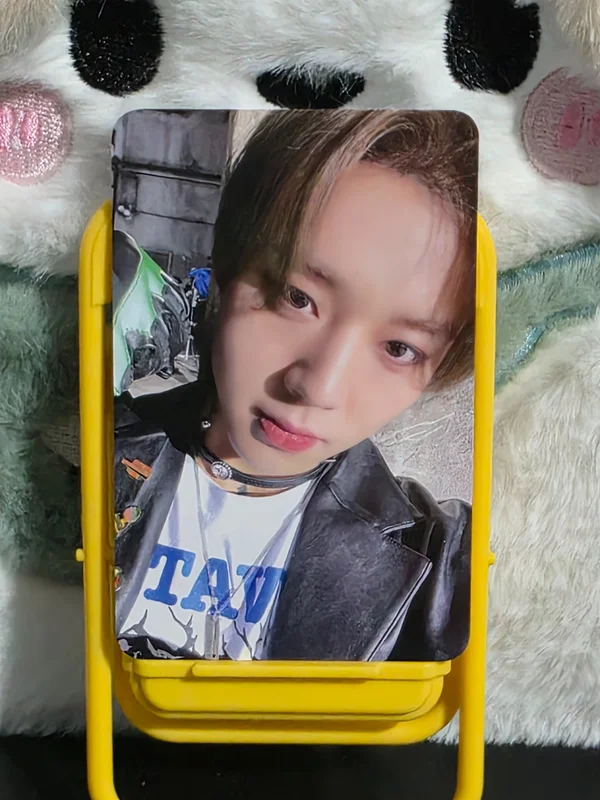 Park Jihoon 'Blank or Black' Ktown4u - Offline Lucky Draw