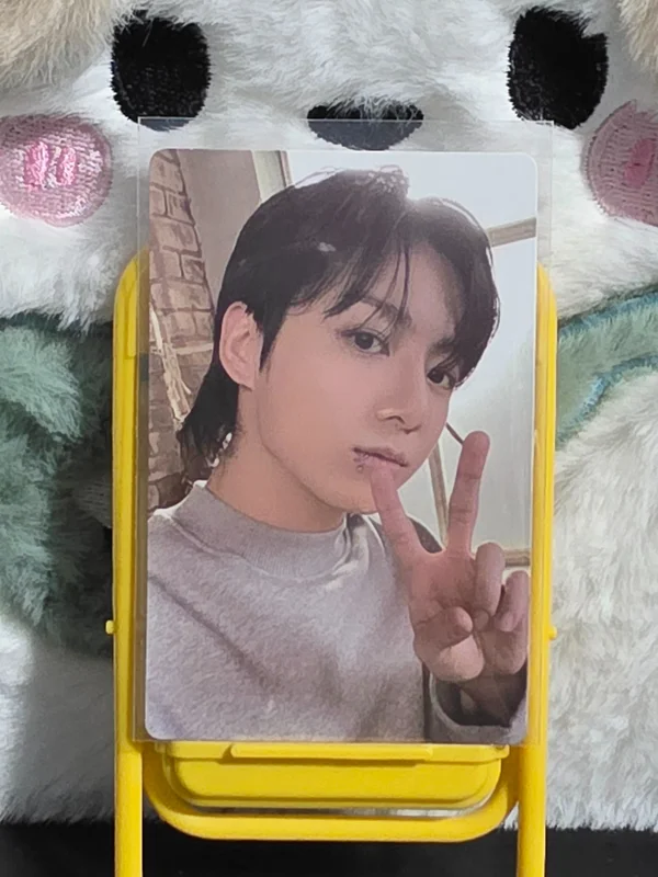 Jungkook 'GOLDEN' - Weverse Album Ver. PC 2