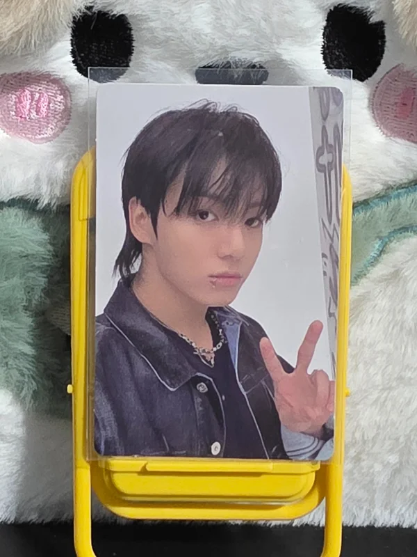 Jungkook 'GOLDEN' - Album Ver. PC 1