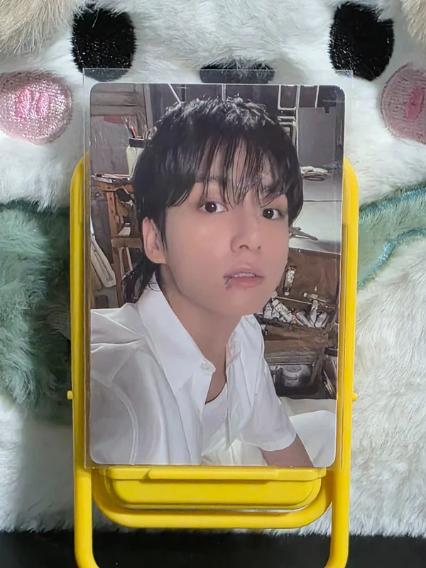 Jungkook 'GOLDEN' - Album Ver. PC 4