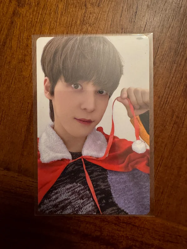 Yunho ATEEZ x KAURA 2023 CHRISTMAS POCA SET