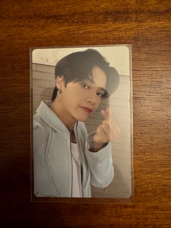 Wooyoung THE WORLD EP.1 : MOVEMENT DIARY VER.