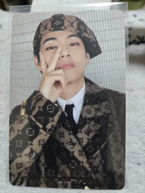 DICON PHOTOCARD 101 : CUSTOM BOOK / BEHIND BTS since 2018 (2018-2021 in USA)