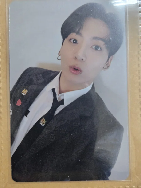 DICON PHOTOCARD 101 : CUSTOM BOOK / BEHIND BTS since 2018 (2018-2021 in USA)