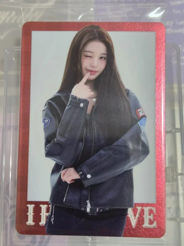 IVE FROM STARSHIP ENTERTAINMENT WITH AMUSE WAFERS 2