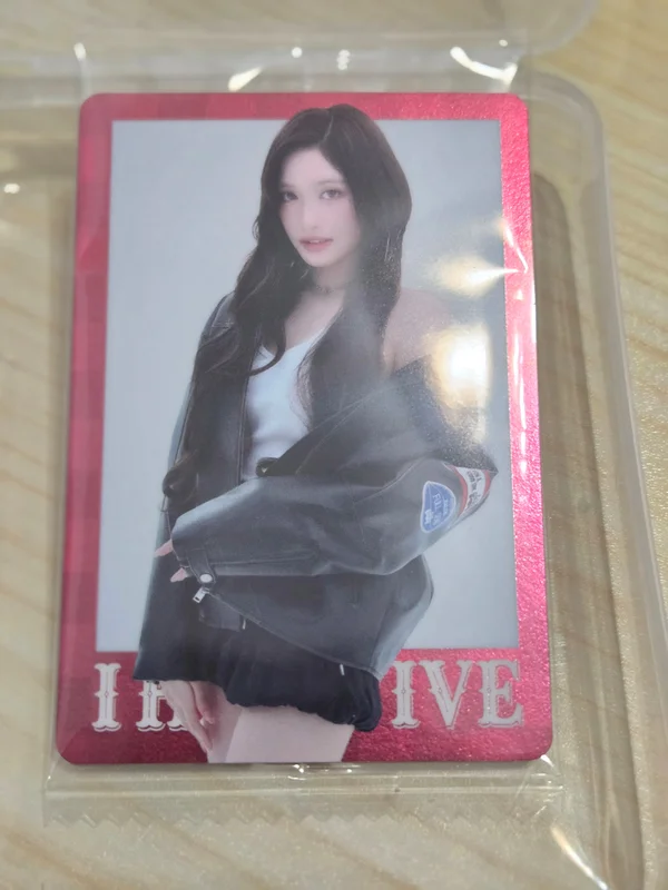 IVE FROM STARSHIP ENTERTAINMENT WITH AMUSE WAFERS 2