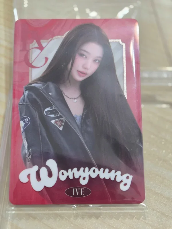 IVE FROM STARSHIP ENTERTAINMENT WITH AMUSE WAFERS 2