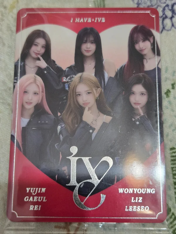 IVE FROM STARSHIP ENTERTAINMENT WITH AMUSE WAFERS 2