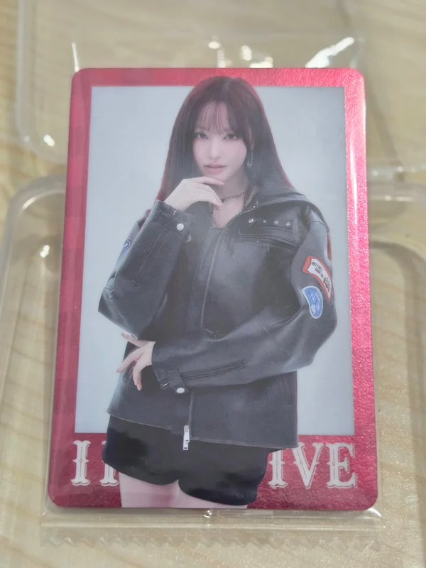 IVE FROM STARSHIP ENTERTAINMENT WITH AMUSE WAFERS 2