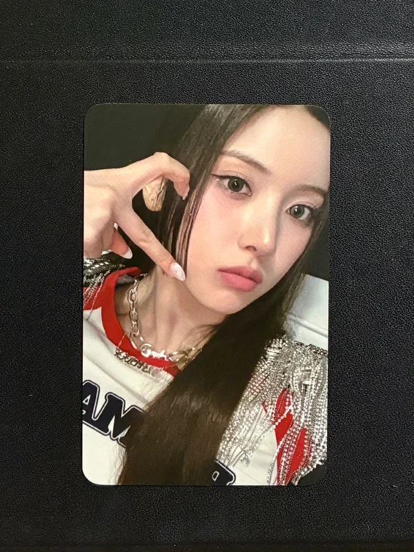 Fe3O4: BREAK WITHMUU POP-UP STORE PHOTOCARD DECO KIT