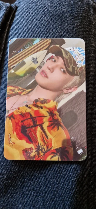 2 Baddies Photobook Ver. US ver.