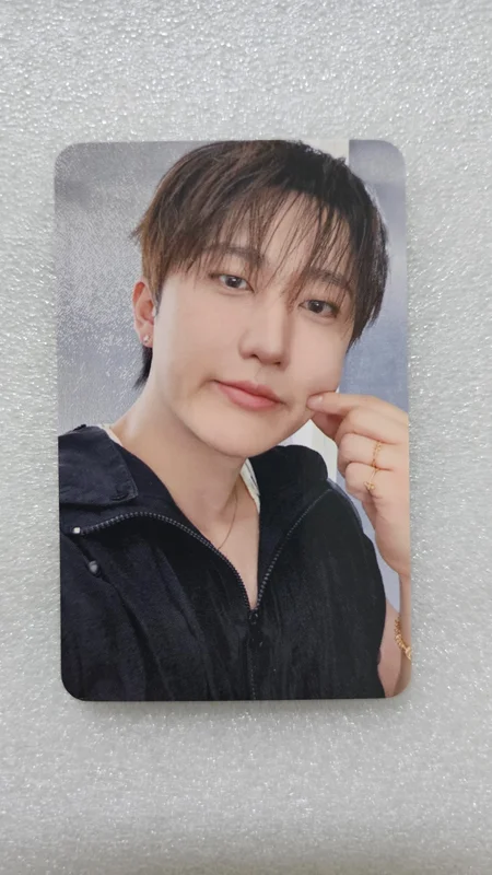 Stray Kids World Tour [RUN IT SEOUL] REWARD