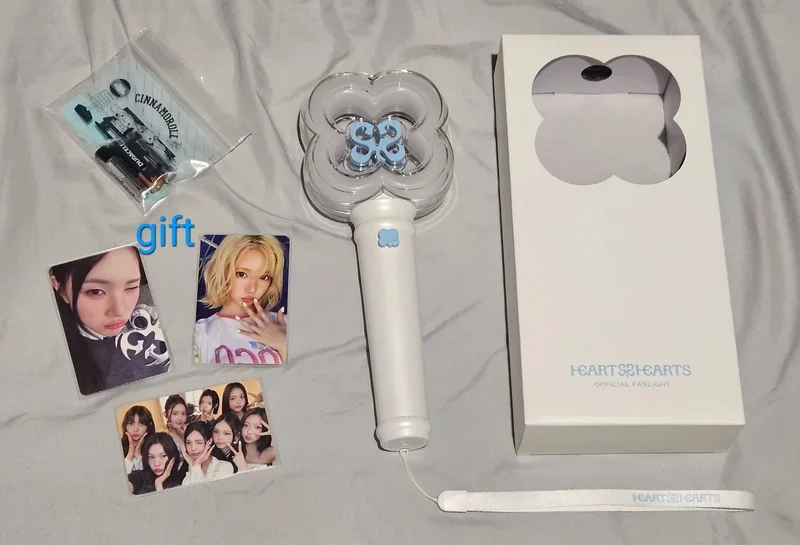 Hearts2Hearts lightstick!
